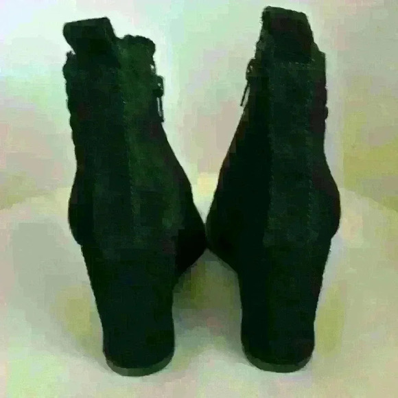 New no tags Cooper Key Black Suede Wedge Booties. Size 8.5 - Picture 2 of 5